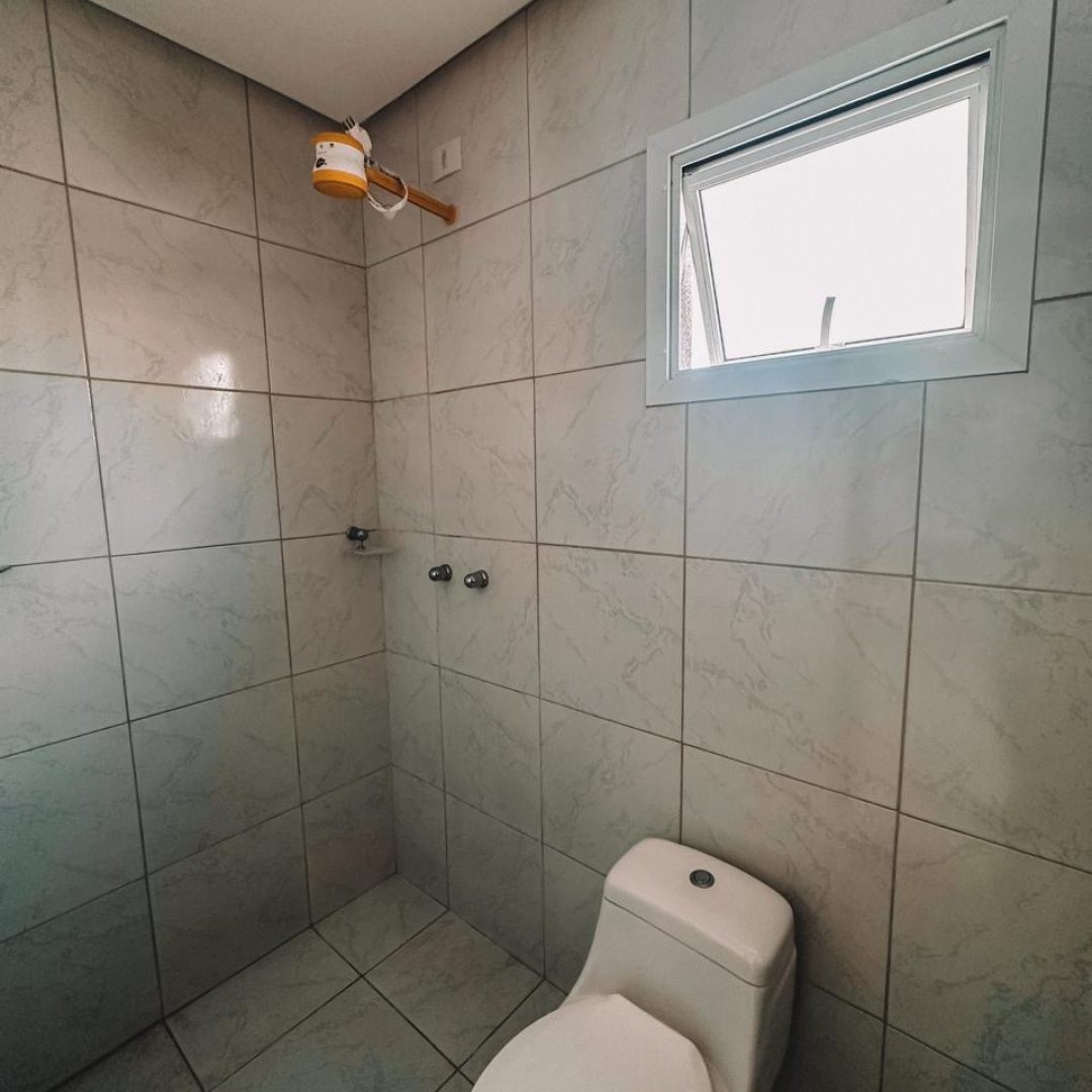 315eec9a-19fb-4fc6-a9f4-2c429b8380bc