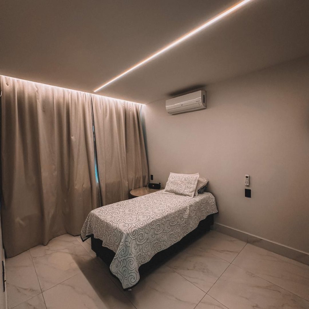 9c20bb27-42c4-4cb7-bf99-921c0553eb98