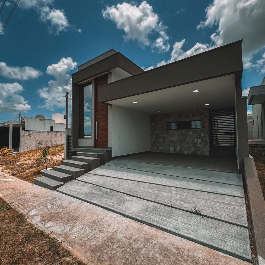 a4cb8471-e5f0-4c20-a166-c570359e57bb