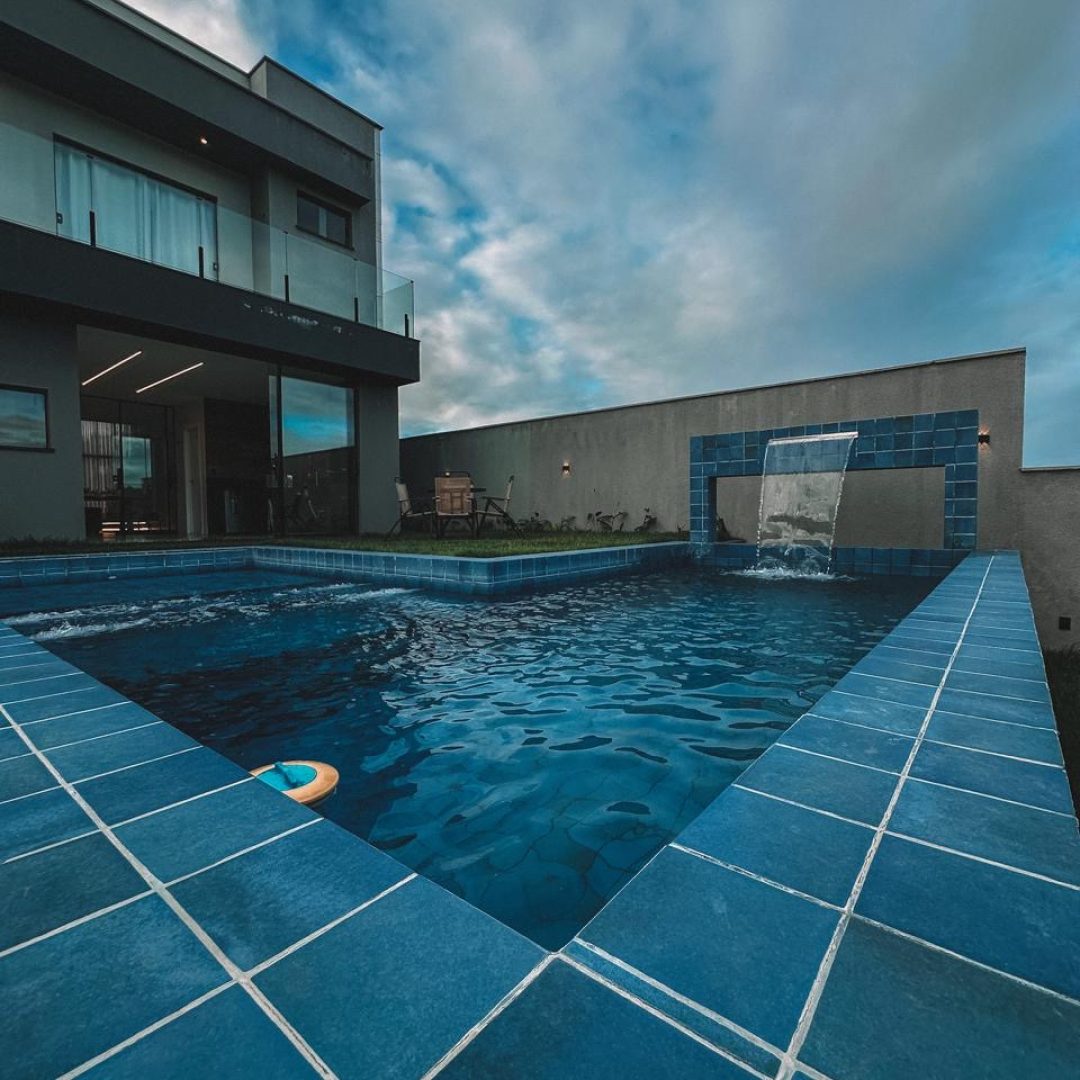 a72025c3-1369-4024-a43f-f977d1c10641