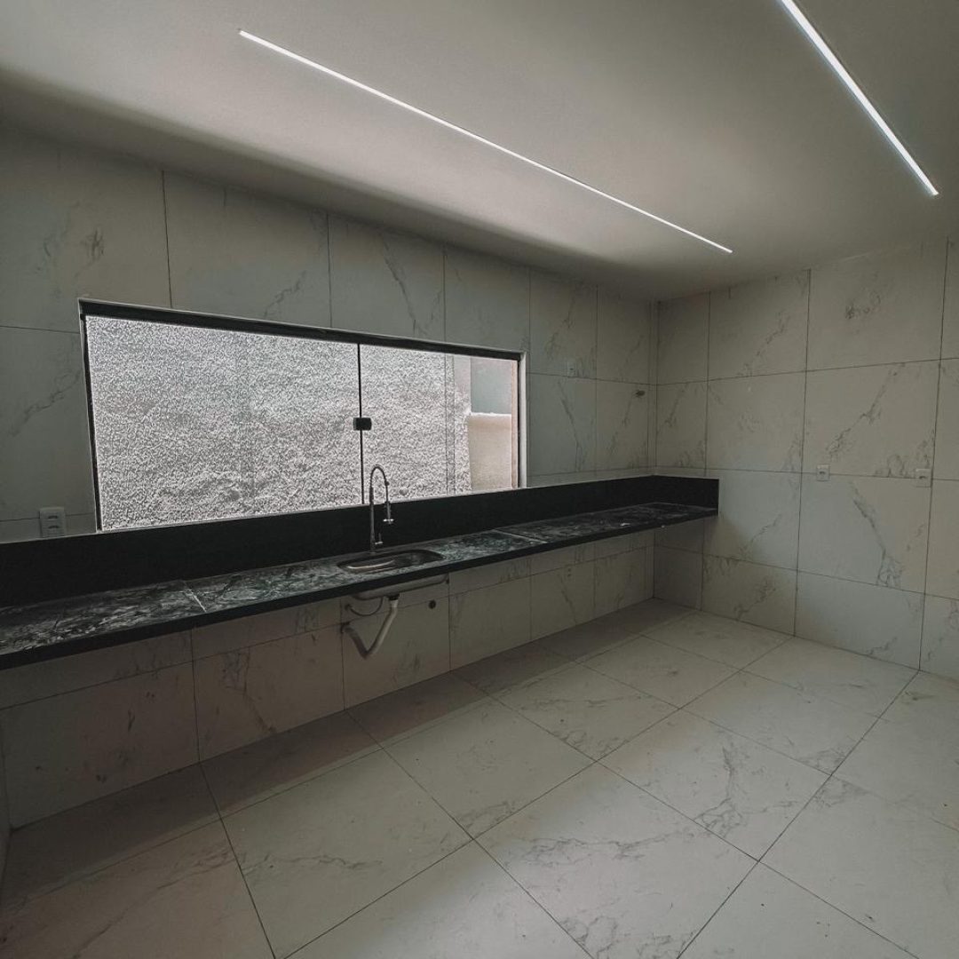 c1ab3911-da42-4dc3-b75c-8501581f7aa0