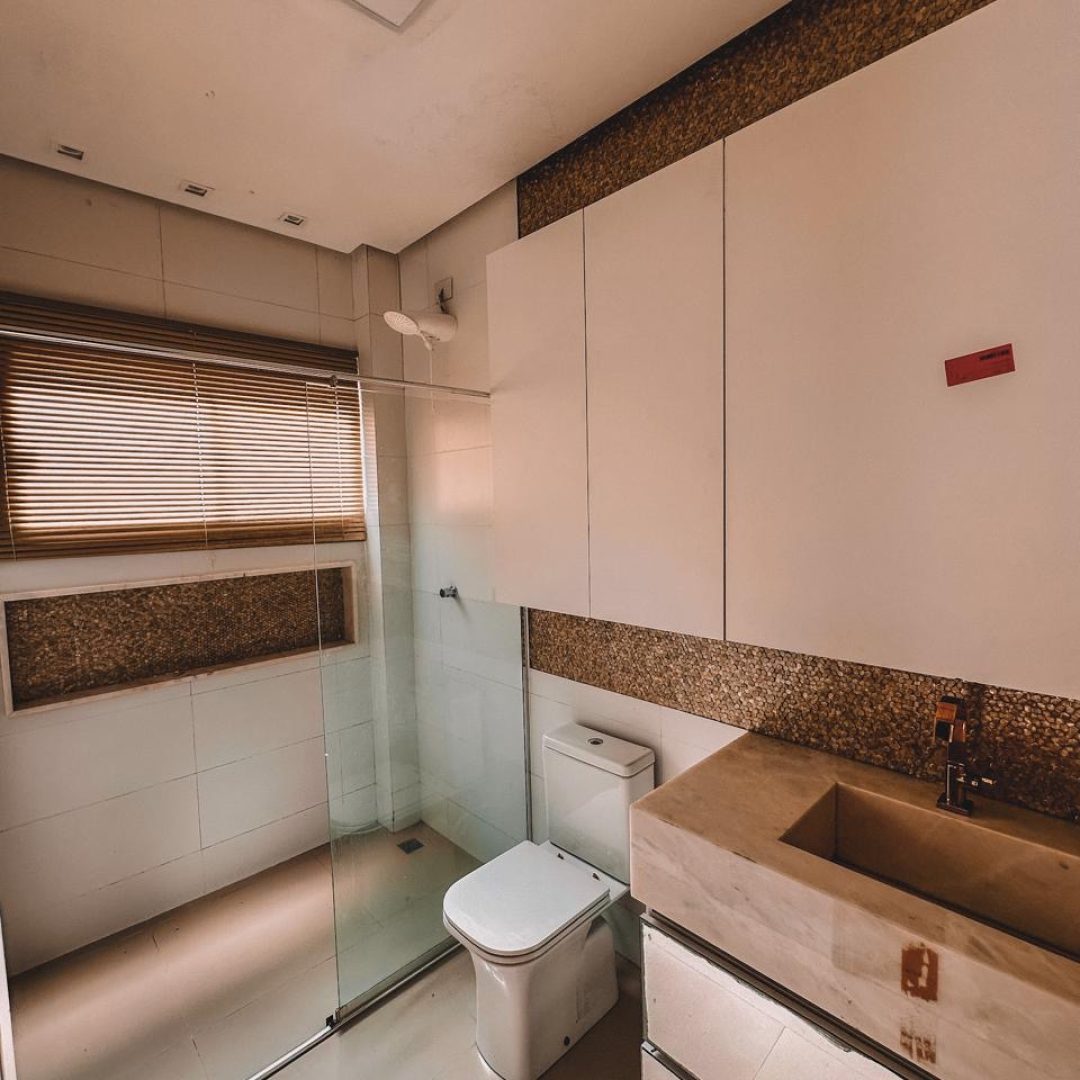 c76eeab0-0619-4737-b2d5-61a4965bddd6