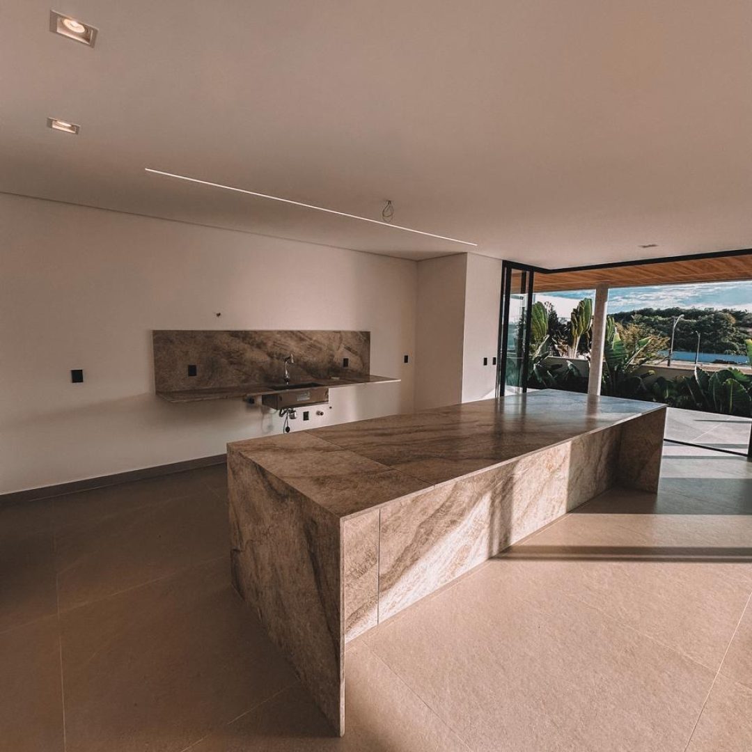 ca260b5d-3d96-40e0-9747-ffc46b2e86ce