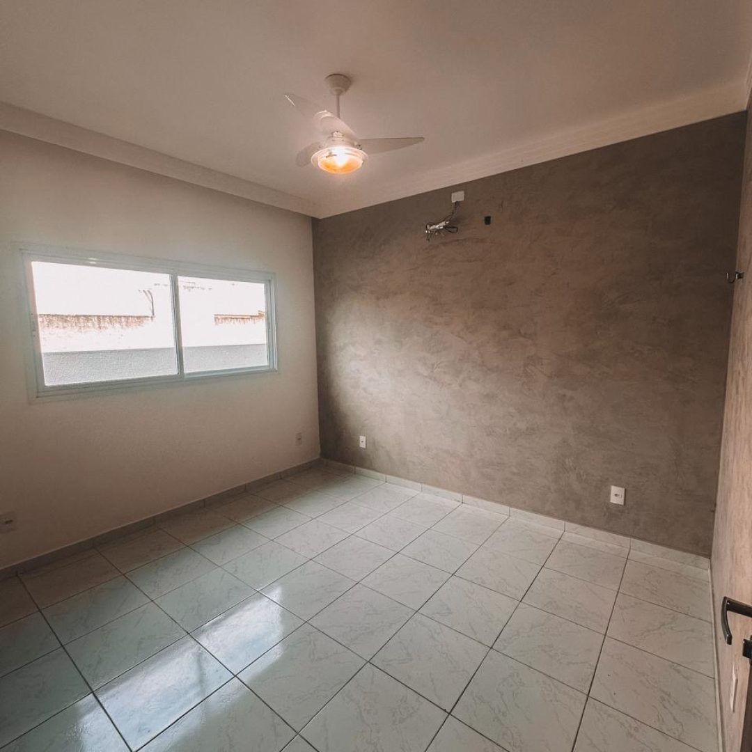 e045e8bd-7f42-4321-84dc-c3711c59c725