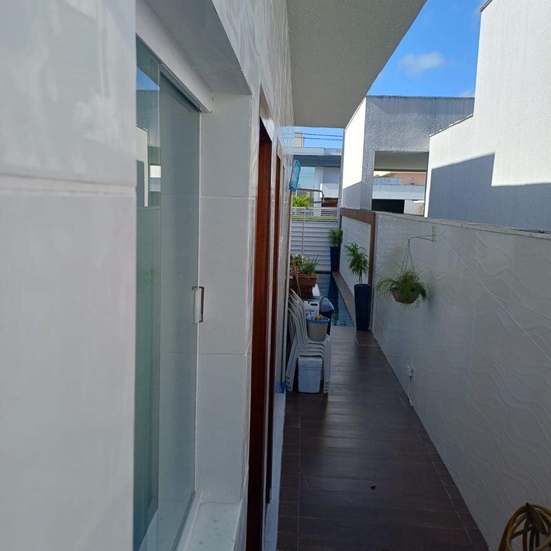 e8b9a4fb-d317-4359-b3a8-4f5f5f891e56